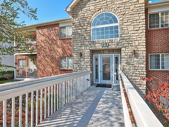 2nd image of 215 Cave Run Dr APT 7