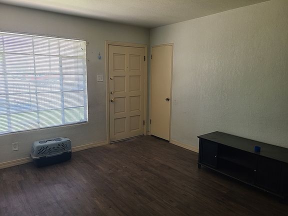 3rd image of 701 W Yandell Dr APT 4