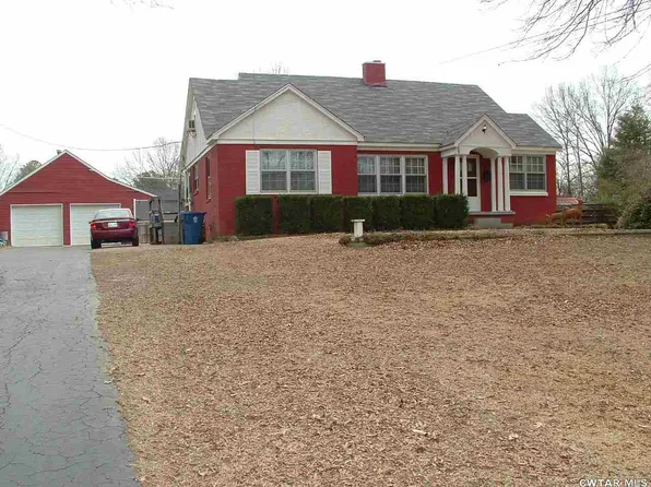 605 S Lexington St, Trenton, TN 38382