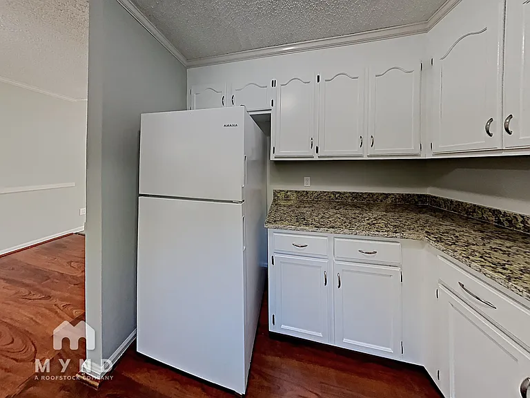 5716 Lambrook Ct — Photo 4