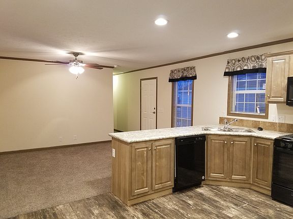 4th image of 57400 Bedford Blvd #240