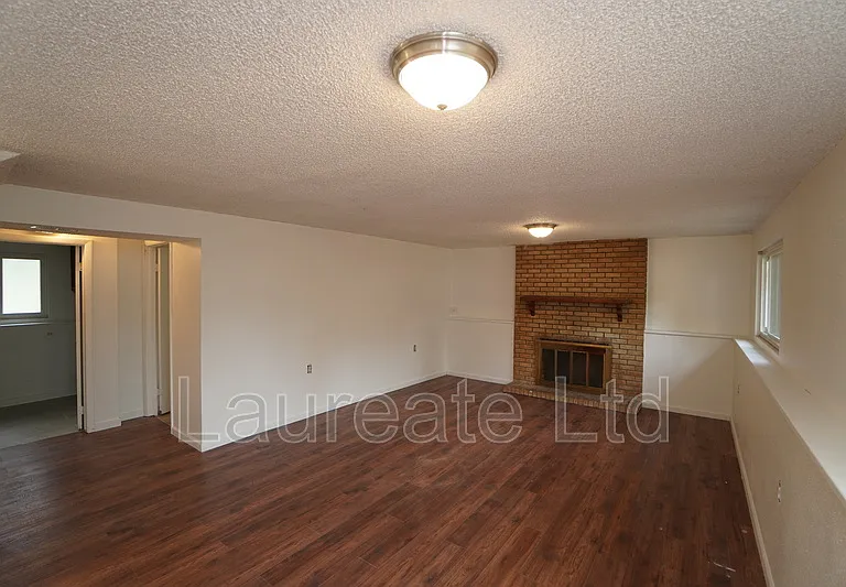11536 E Center Dr — Photo 9