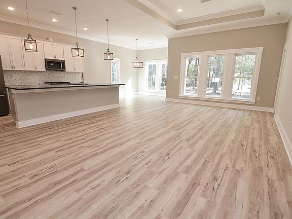 4th image of 7 Plantation Oaks