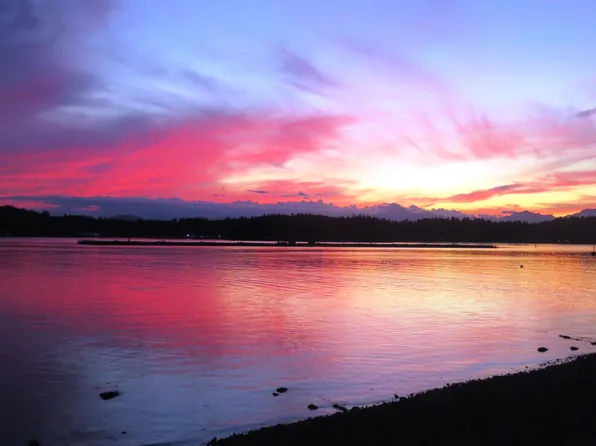 9551 NE South Beach Dr, Bainbridge Island, WA 98110