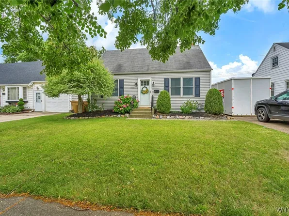 67 McParlin Ave, Cheektowaga, NY 14225