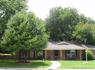 4300 Springbranch Dr, Benbrook, TX 76116