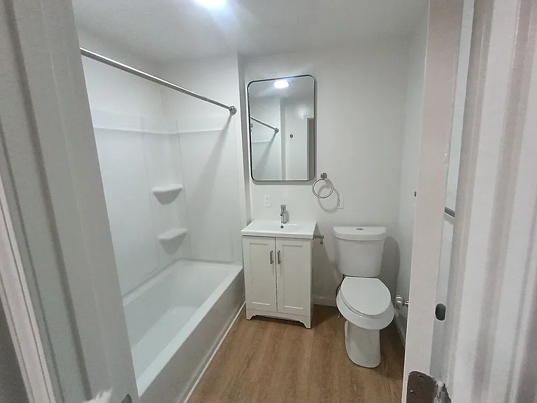 1120 N Chestnut St #1 — Photo 7