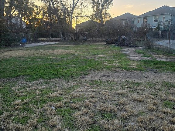 5th image of 4615 Fulton St