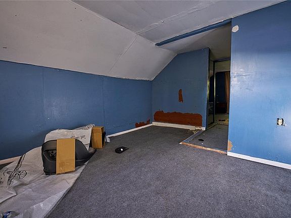 2nd image of 257 Peacock St #255