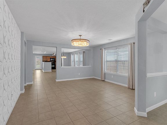 4th image of 16238 Ranchland Ln