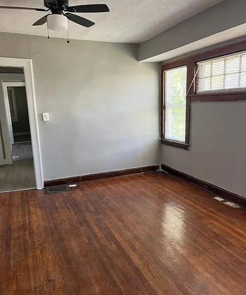 5612 Lydia Ave #HOUSE — Photo 3