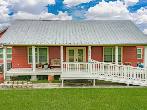 1001 France Palmire Dr, Arnaudville, LA 70512