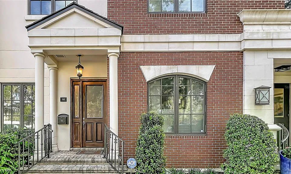 98 S Virginia Ave #111