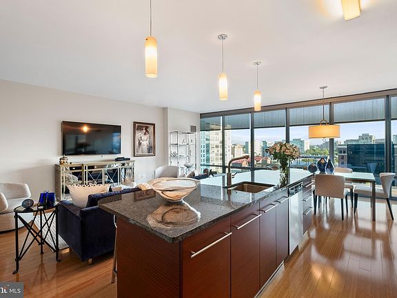 5th image of 2101 Market St Unit 801