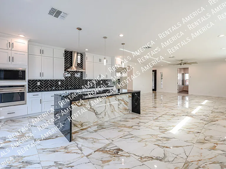 347 E La Mirada Dr — Photo 10