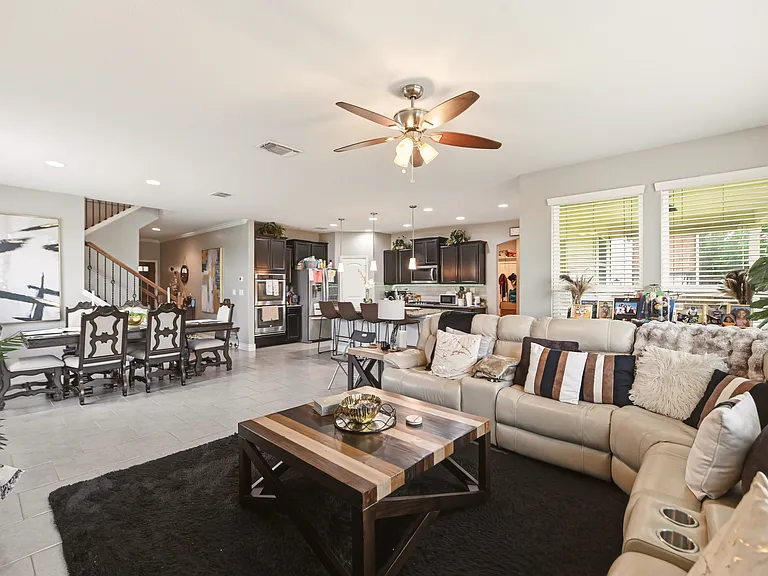 6813 Concho Crk — Photo 16