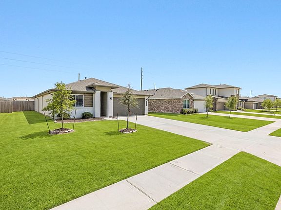3rd image of 14722 Sweet Water Dr