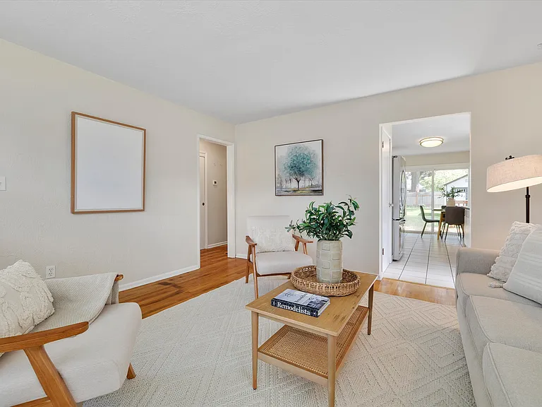 1244 NE 118th Ave — Photo 4
