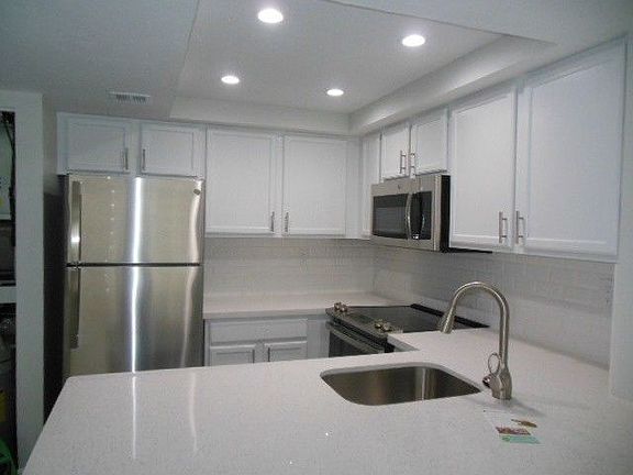 2nd image of 714 Executive Center Dr APT 12