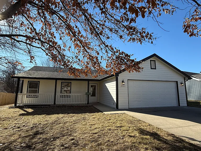 2305 Brett Dr — Photo 26
