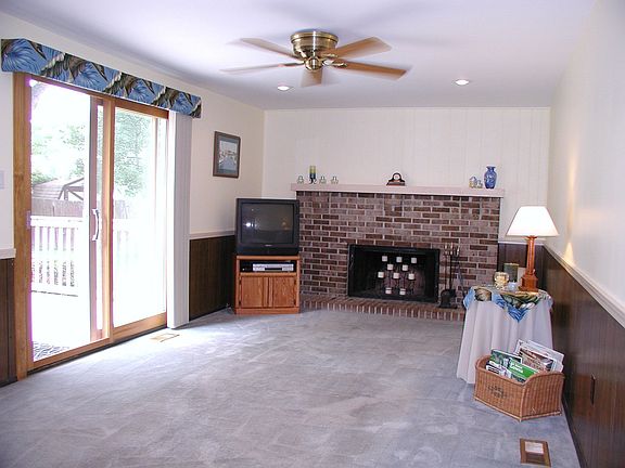 Family Room leads to Deck