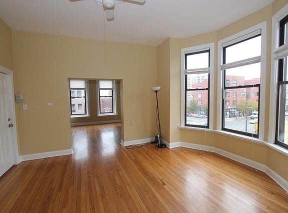 4th image of 2021 N Western Ave APT 4