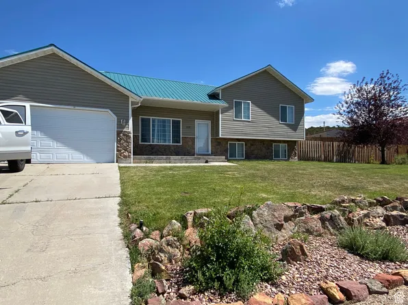 108 N 1st Ave, Dutch John, UT 84023