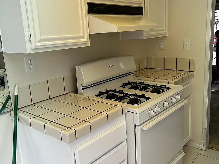 216 E Newmark Ave — Photo 10