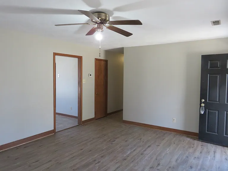 7078 Ann Cabell Ct — Photo 4