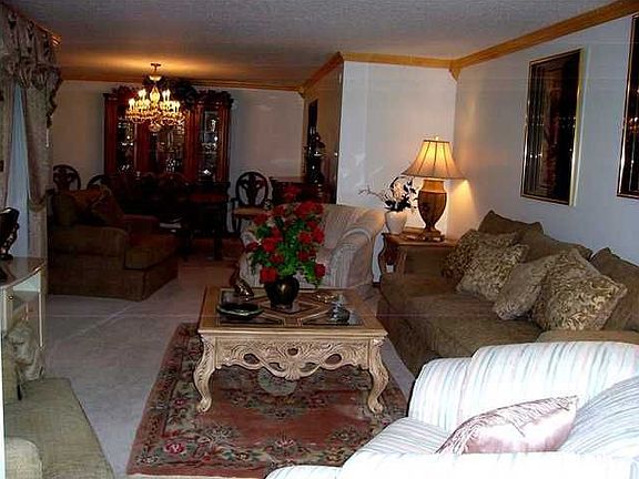 Living Room/Dining Room Combination