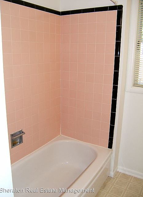 2nd image of 1129 Magnolia Ave APT 7