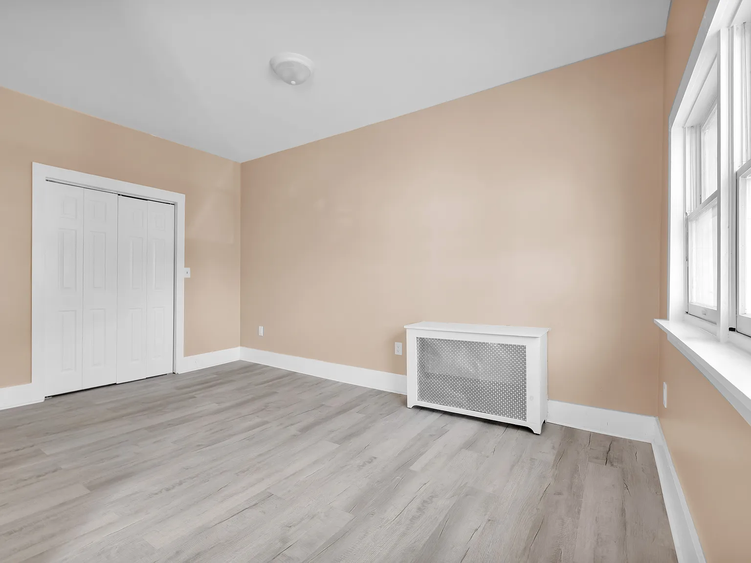 1 bed, 1000 sqft, $1,250 — Photo 3