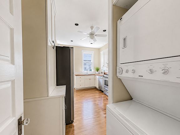 5th image of 1826 Ingleside Ter NW