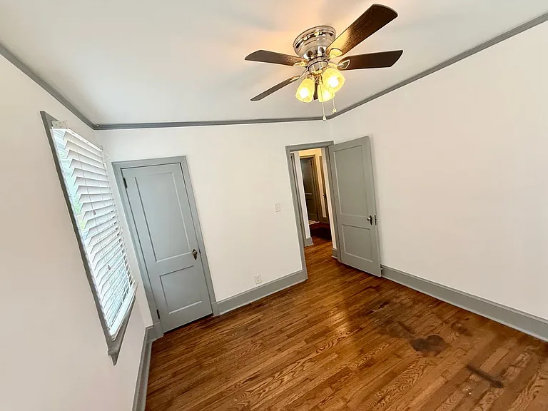 555 King Ave — Photo 17