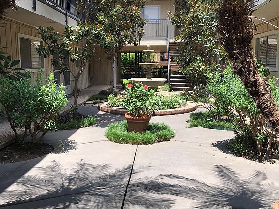 4th image of 1717 Park St APT 20