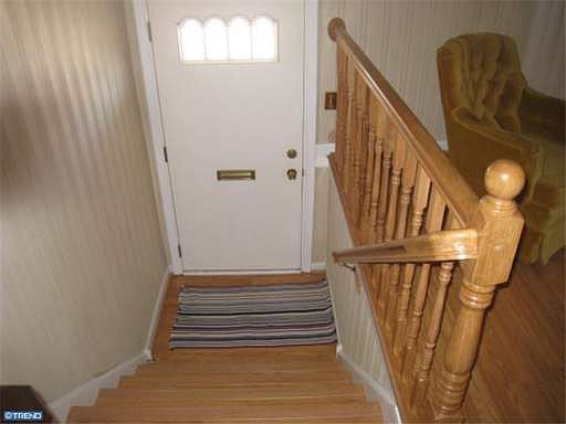 5th image of 11931 Alberta Dr