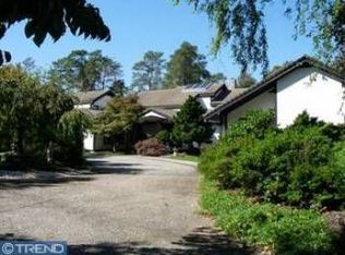 211 Greentree Rd, Turnersville, NJ 08012