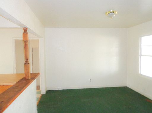 4th image of 3634 Poinsettia Dr