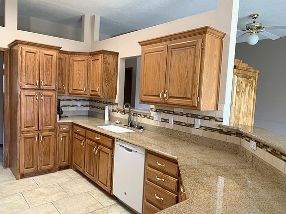 2nd image of 8009 Scoresby Dr NE