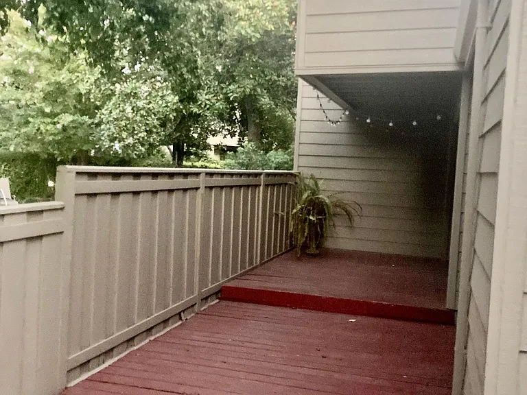 1900 Stratton Cir — Photo 12