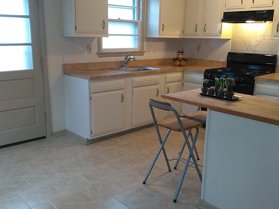 3rd image of 5009 Manheim Ave