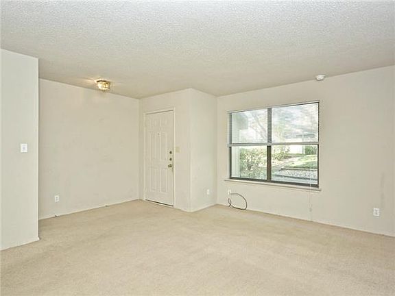 5th image of 912 Silver Quail Ln Austin Tx #78758