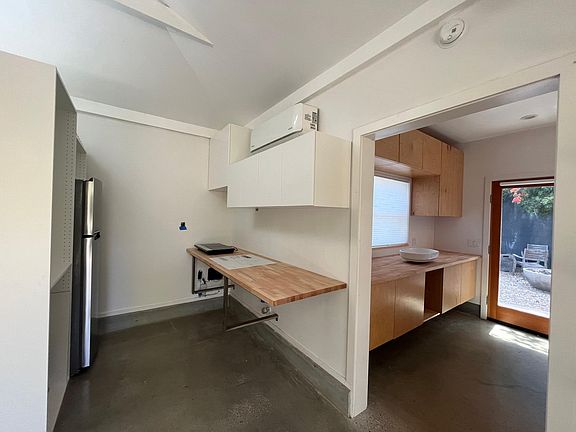 3rd image of 12538 Preston Way