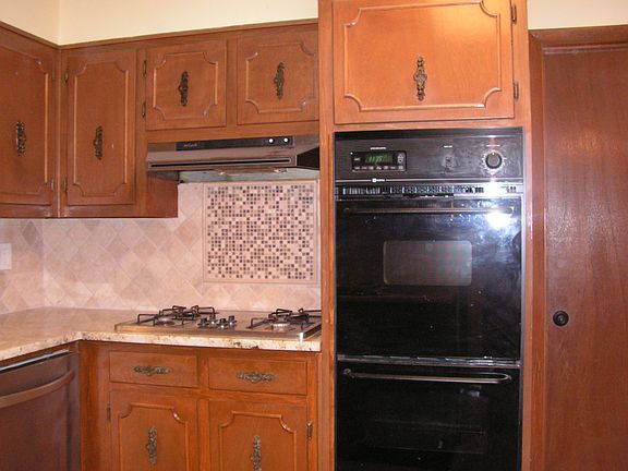 3rd image of 610 Marlyn Dr