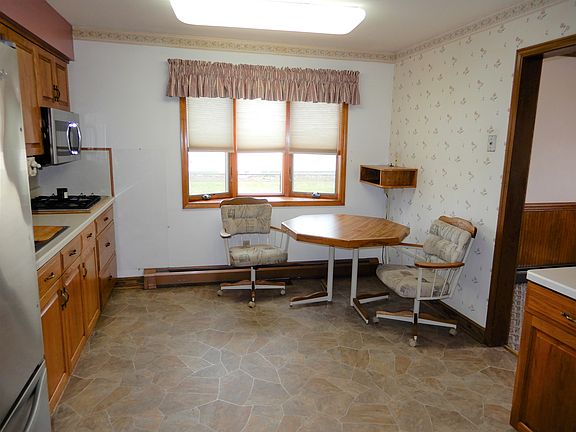 Large Eat in Kitchen