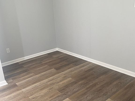 3rd image of 4498 Wooddale Ave #10855267