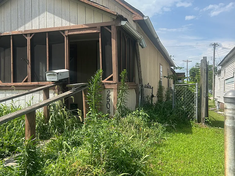 2504 Denver St #A — Photo 3