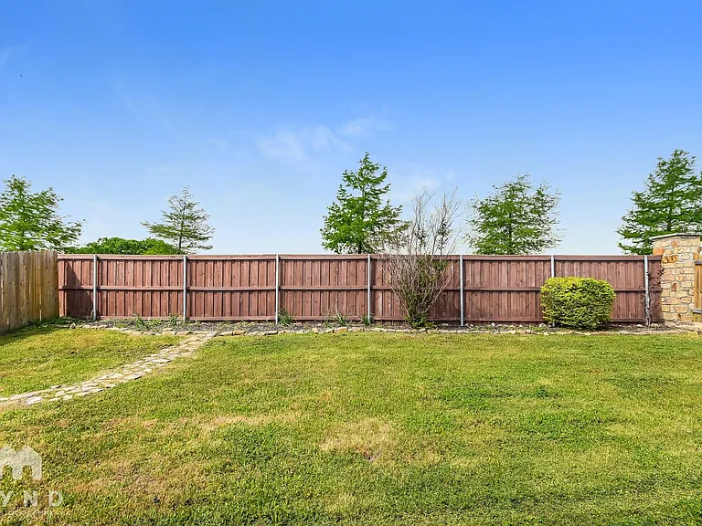 4025 Elderberry St — Photo 17