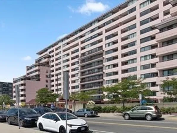 350 Revere Beach Blvd #Penthouse 11g, Revere, MA 02151