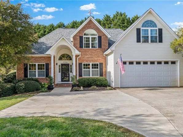 3200 Cross Tree Rd, Winston Salem, NC 27106